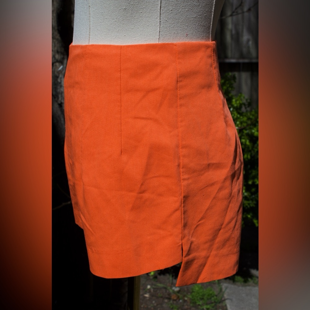 High Rise Shorts - Picture 4 of 4